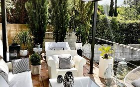 Estilosa casa golf suites